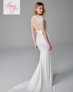 hony-bruidsmode-collectie-2025-pronovias-AGATHY-C