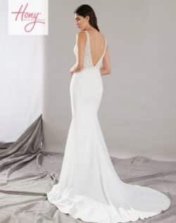 hony-bruidsmode-collectie-2025-pronovias-CLIN-C