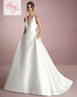 hony-bruidsmode-collectie-2025-white-one-IKEBANA-B