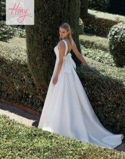 hony-bruidsmode-collectie-2025-white-one-IKEBANA_1...